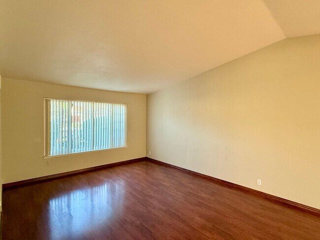Building Photo - $4,100 - GORGEOUS 4 BEDROOM UNION CITY HOME
