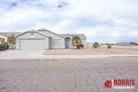 Building Photo - Nicely Renovated Home with NO HOA