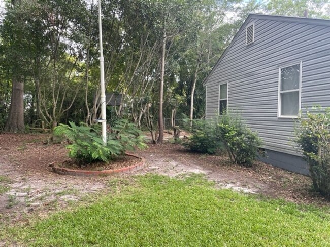 Building Photo - Great Short Term Furnished Rental Opportunity!