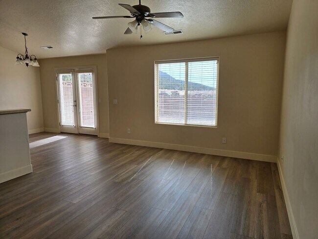 Building Photo - Southern View Subdivision Townhome