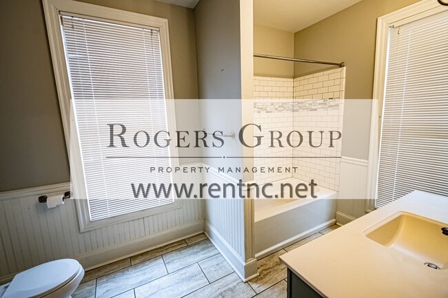 Building Photo - #279**** - 260 Charles St Duplex