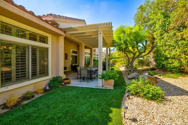 Building Photo - 37515 Heritage Way