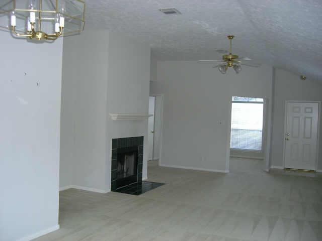 Building Photo - 10610 Twin Circles Dr