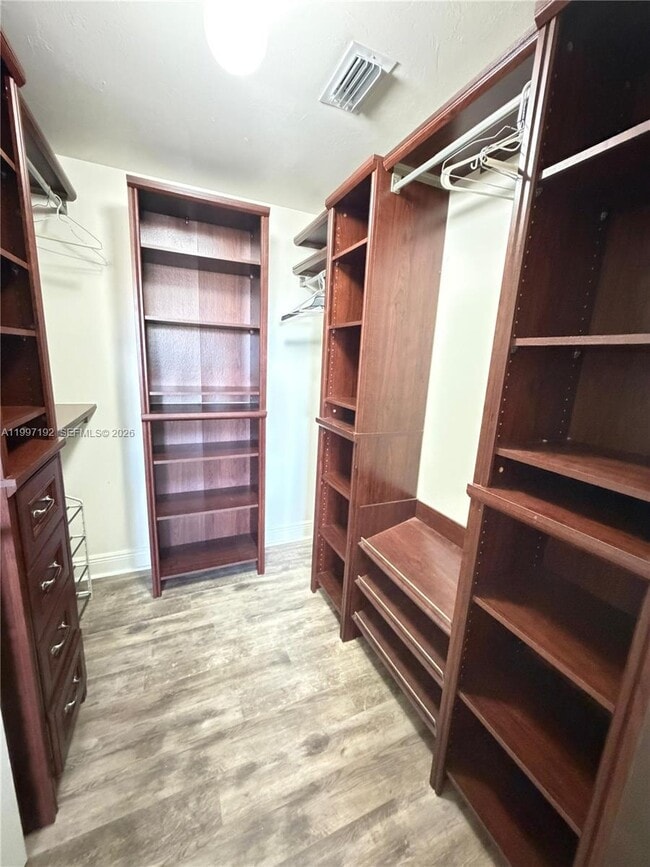 Building Photo - 1522 SW 50th St