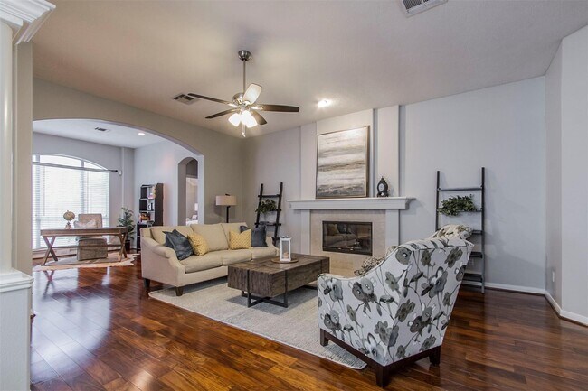 Building Photo - 1230 Sienna Hill Dr