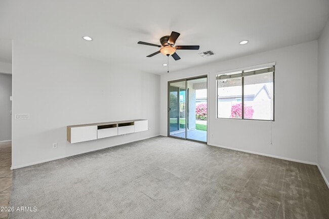 Building Photo - 23862 W Gibson Ln