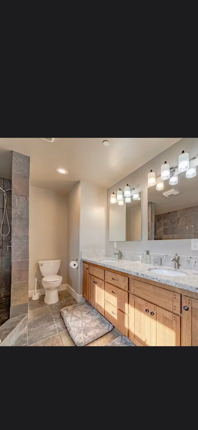 Primary bathroom - 4156 Williams St