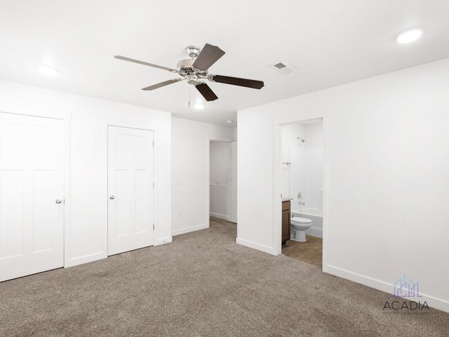 Building Photo - Spacious 3 Bed/2.5 Bath Townhome in Magna Community!