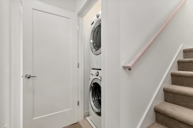 Building Photo - 114A 20th Ave