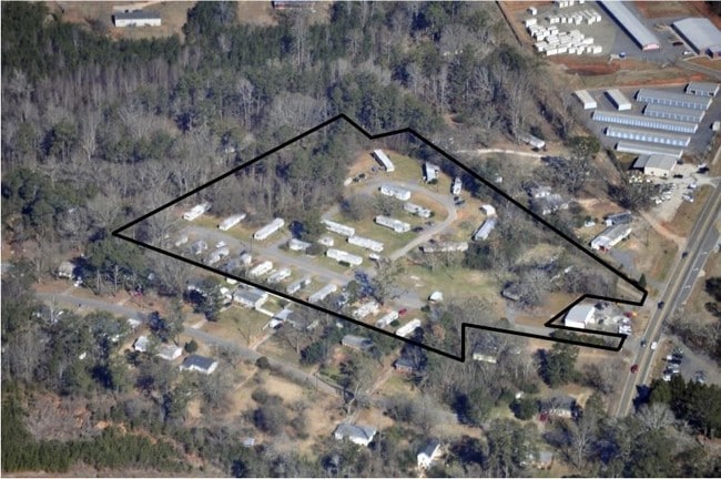 Building Photo - Beacon Point Mobile Home Park