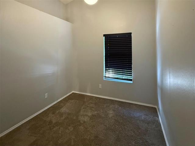 Building Photo - 1520 Beach Ln