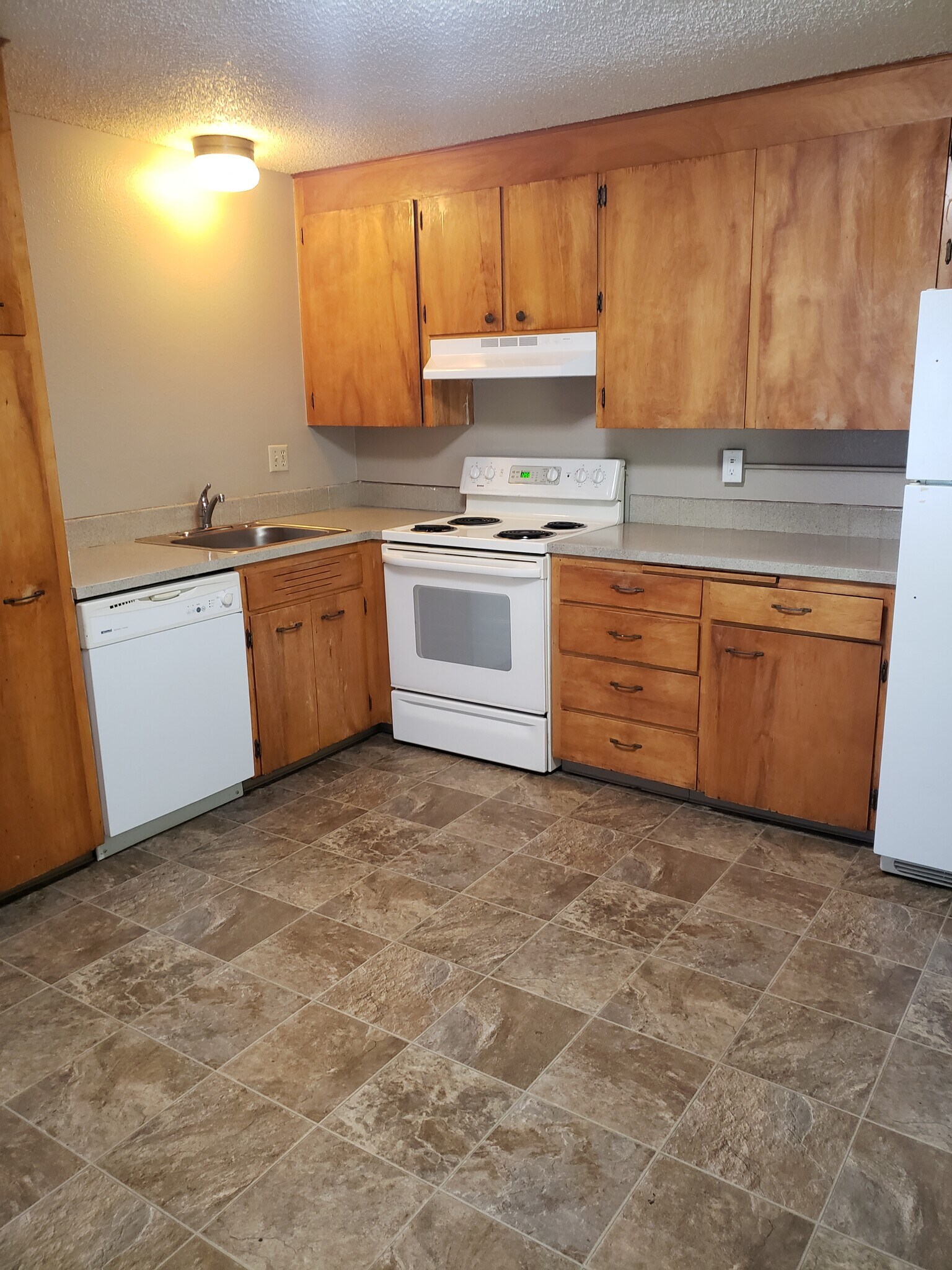 Building Photo - 1111 W Pierce St