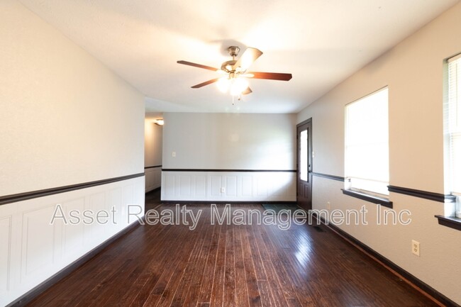 Building Photo - 6601 Bay Cir Dr