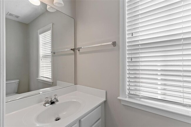 Building Photo - 9155 Friarbridge Dr