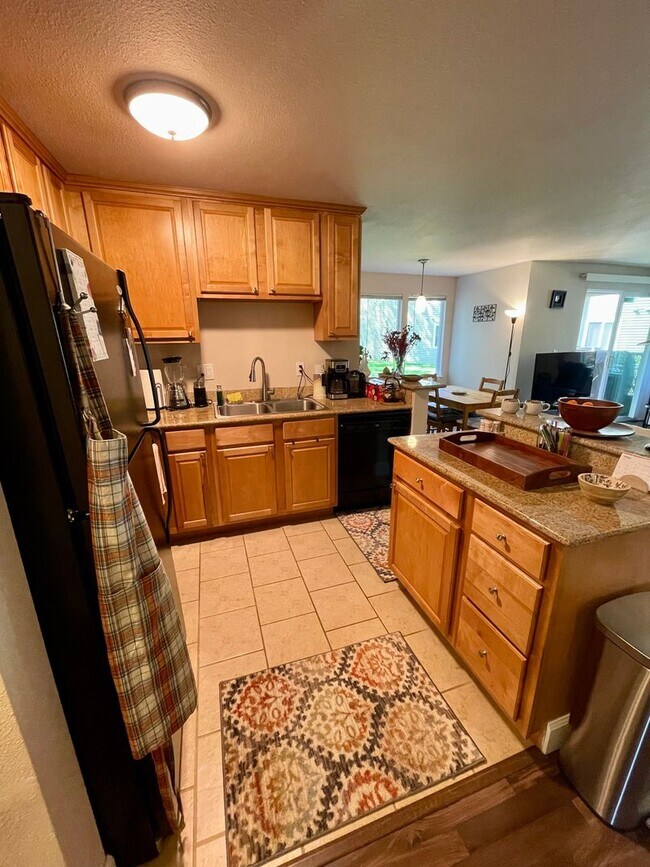 Building Photo - $500 Move In Special!!!!