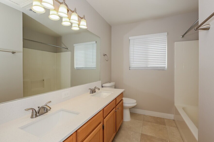 Building Photo - 1732 Blanchard Dr