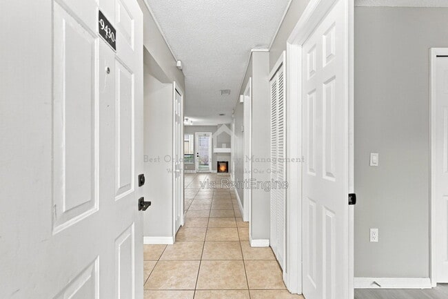 Building Photo - 9430 Torrington Ave