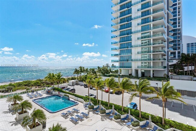 Building Photo - 6917 Collins Ave
