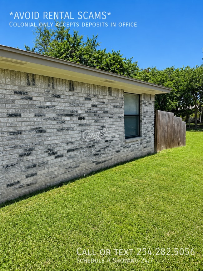 Building Photo - 1004 W Avenue B