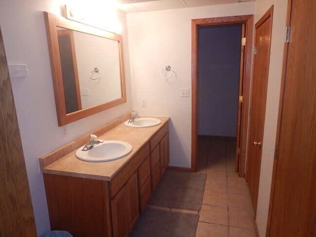 Building Photo - 35270 W Walker Rd