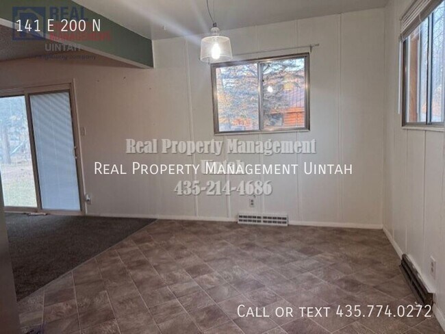 Building Photo - 141 E 200 N St