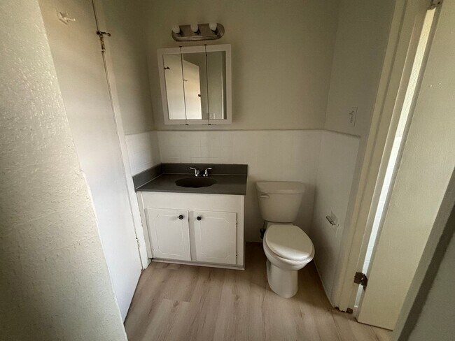 Building Photo - Southern Hills