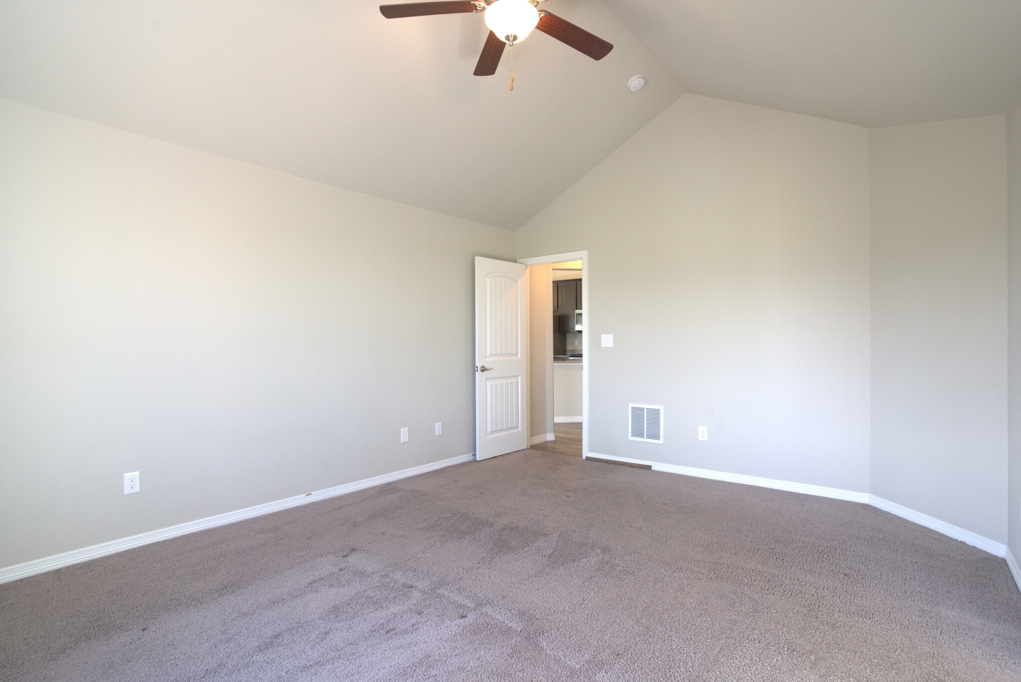 Building Photo - 9792 Fairway Glen Dr