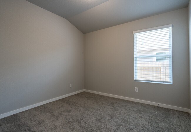 Building Photo - 18615 Century Pne Ln