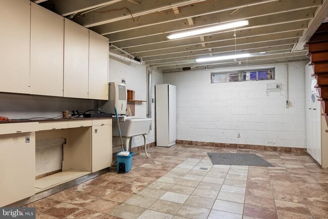 Building Photo - 55 E Evesham Rd