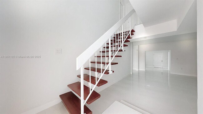 Building Photo - 917 SW 135th Ct
