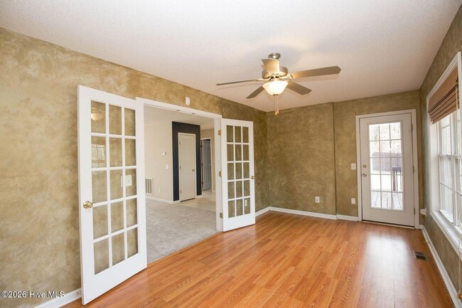 Building Photo - 62 Forest Mountain Ct