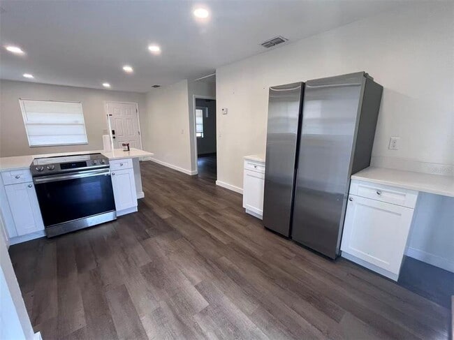 Building Photo - 1016 9th Ave NW