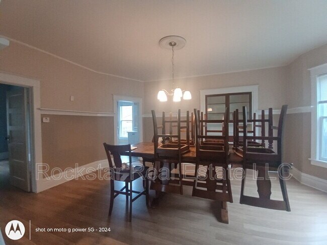 Building Photo - 519 E Ermina Ave