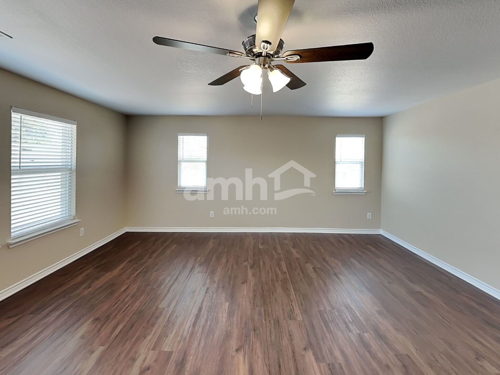 Building Photo - 5459 Montague Ln