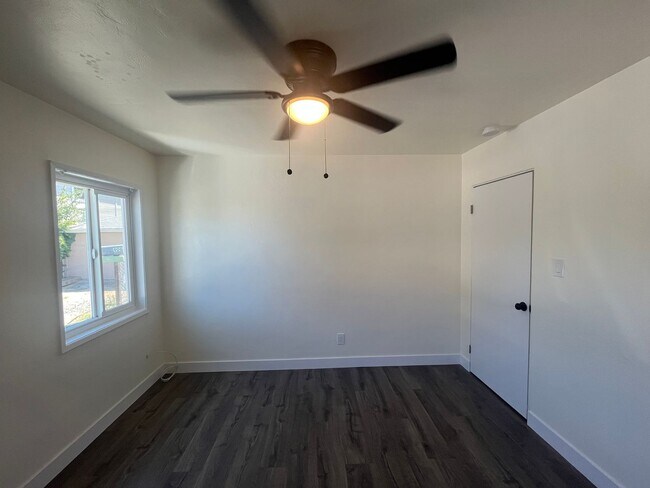 Building Photo - 406 Niles Ave
