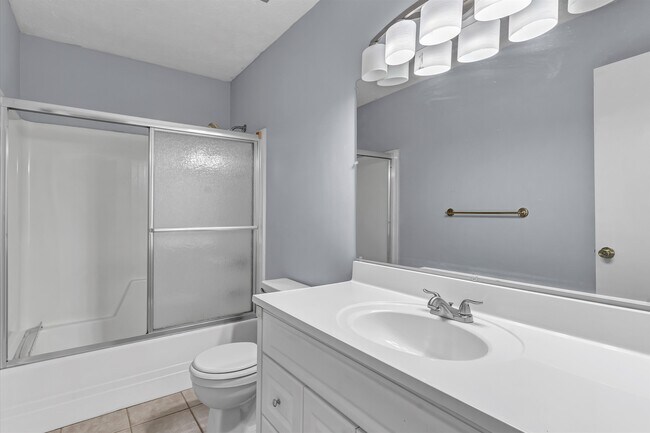 Building Photo - 686 Bethany Ct