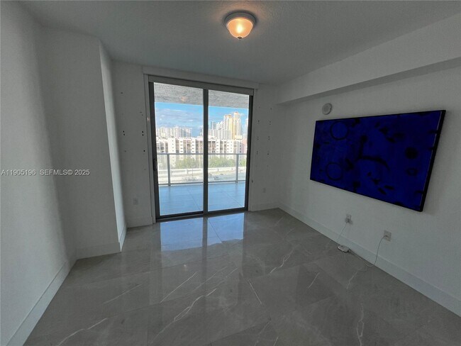 Building Photo - 300 Sunny Isles Blvd