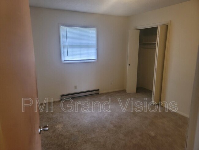 Building Photo - 1305 18th St