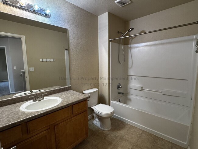 Building Photo - Stunning 4 Bedroom House in Security-Widefield