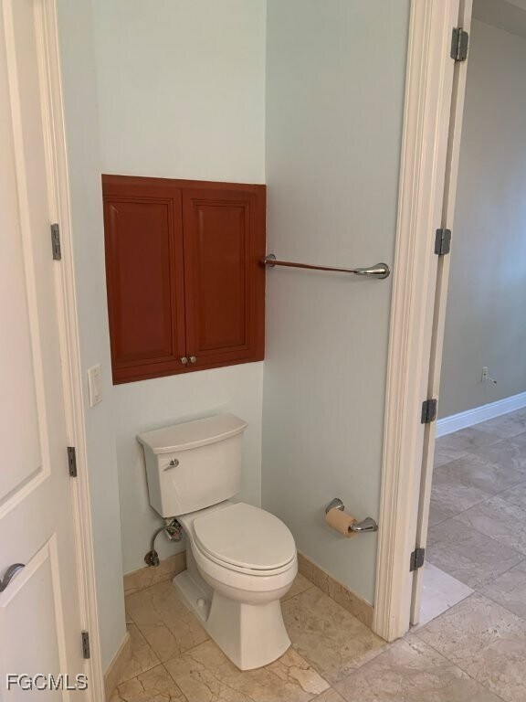 Building Photo - 2825 Palm Beach Blvd