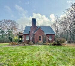 Building Photo - 45 Hoppen Rd