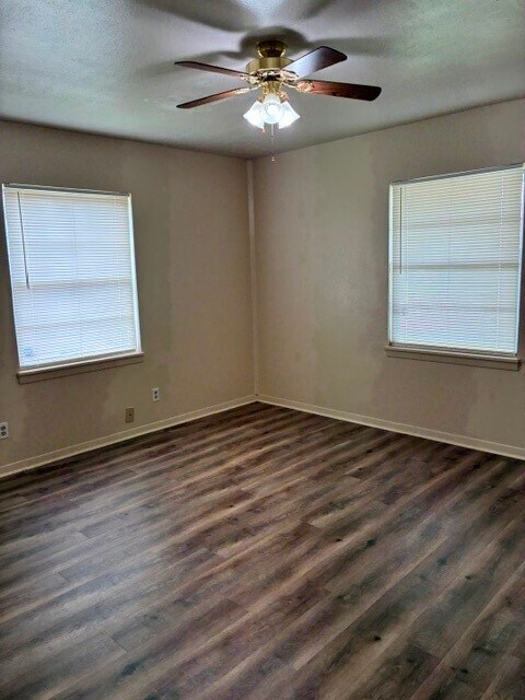 Building Photo - 1805 Thelma Ln