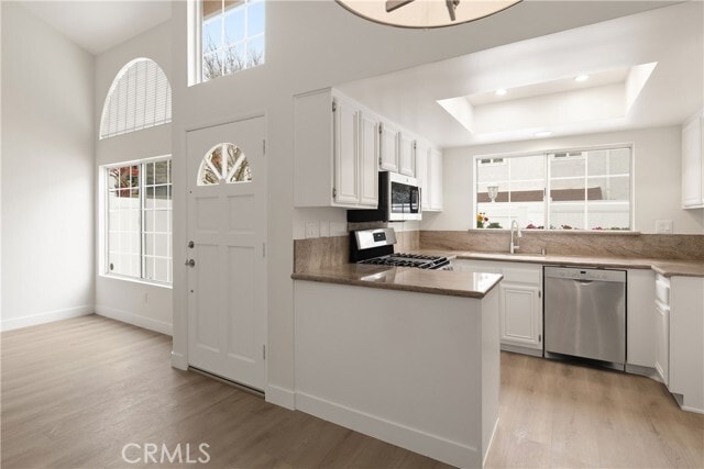 Building Photo - 2217 Vanderbilt Ln