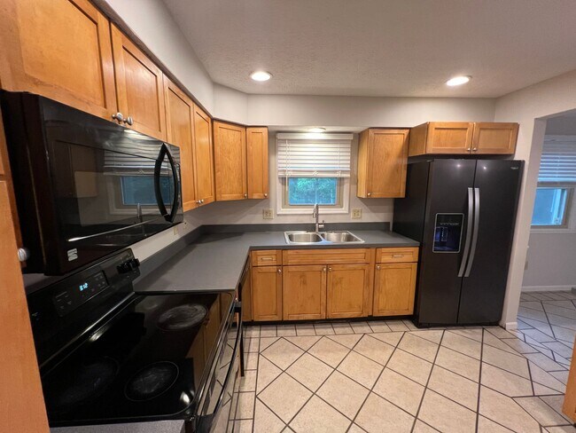 Building Photo - 1780-1782-1782 Hightower Dr