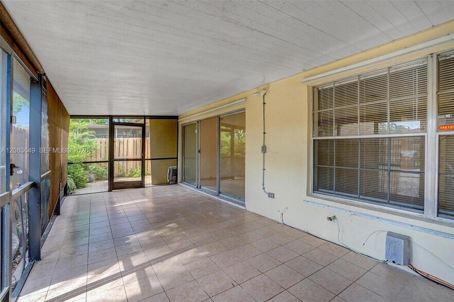 Building Photo - 7532 Nova Dr