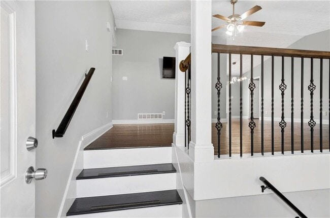 Building Photo - 808 Emerald Chase