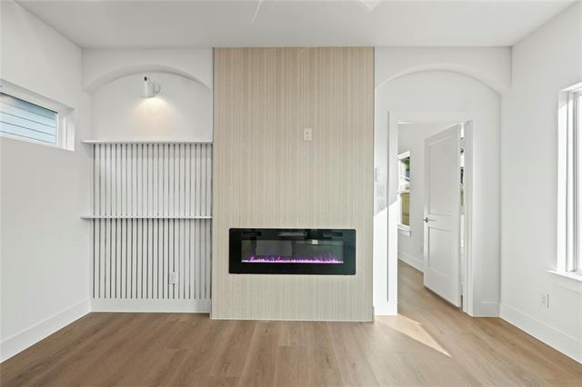 Building Photo - 2221 Hooper St