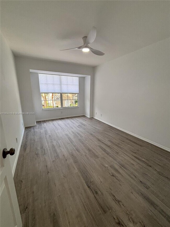 Building Photo - 5447 Grand Park Pl