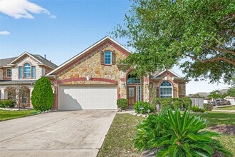 Building Photo - 20702 Sommerset Branch Ct