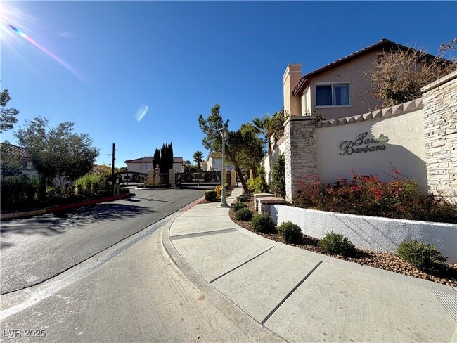 Building Photo - 1021 Miradero Ln